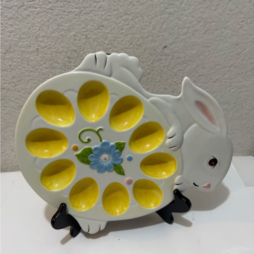 Pier 1 imports Easter 3D bunny egg plate 11” x 9” deviled egg serving